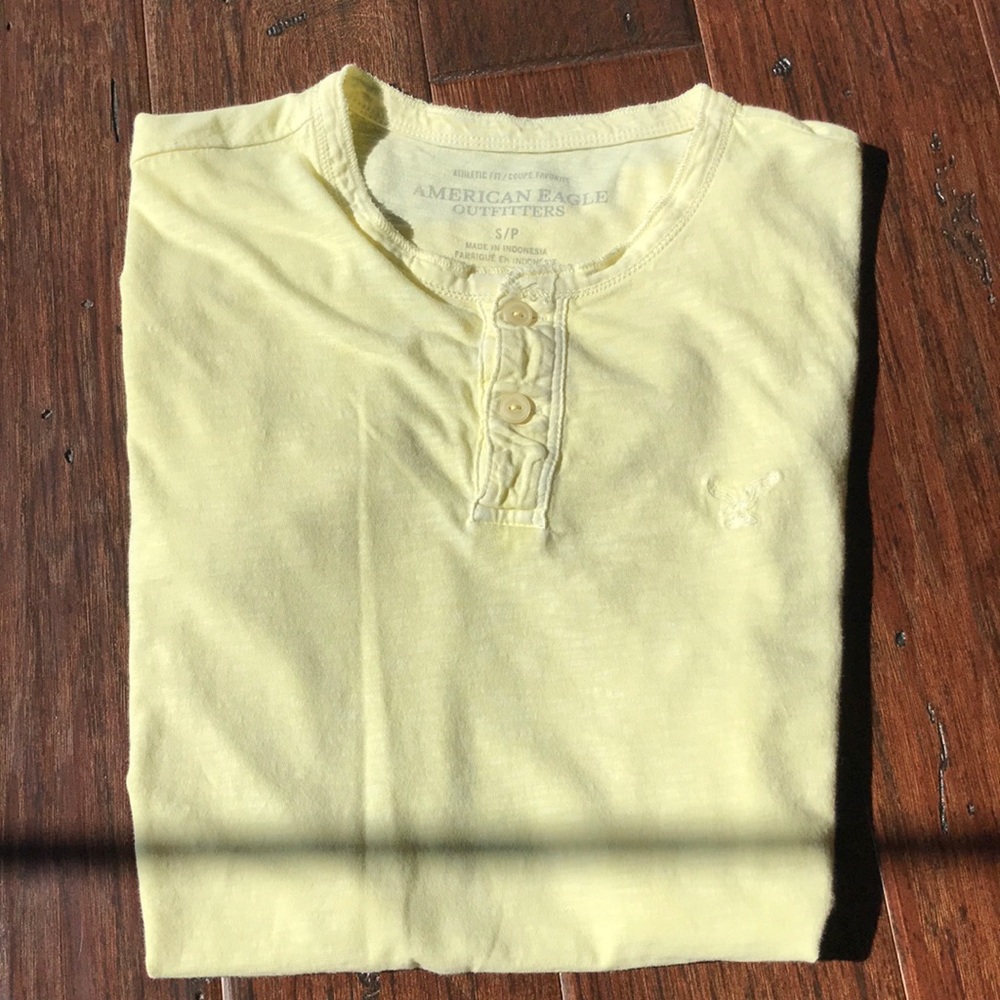 AEO light neon yellow Henley t small